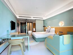 Pullman Oceanview Sanya Bay Resort & Spa