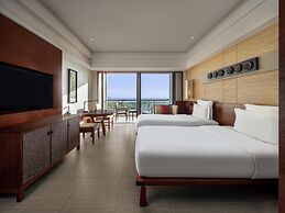 Pullman Oceanview Sanya Bay Resort & Spa