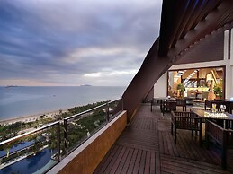 Pullman Oceanview Sanya Bay Resort & Spa