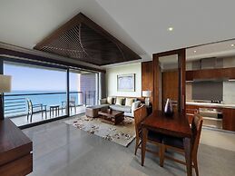 Pullman Oceanview Sanya Bay Resort & Spa
