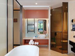 Pullman Oceanview Sanya Bay Resort & Spa