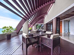 Pullman Oceanview Sanya Bay Resort & Spa