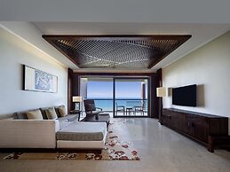 Pullman Oceanview Sanya Bay Resort & Spa