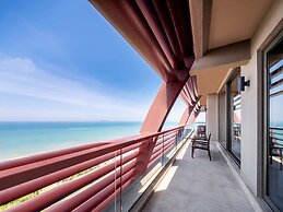 Pullman Oceanview Sanya Bay Resort & Spa