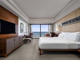 Pullman Oceanview Sanya Bay Resort & Spa