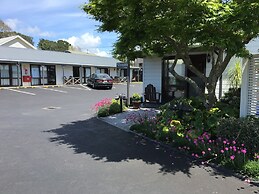 Lockwood Manor Motel