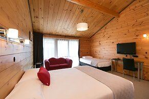 Lockwood Manor Motel