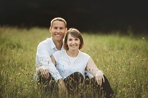 Lockwood Manor Motel