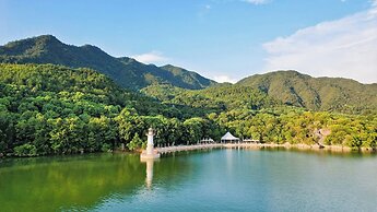 InterContinental One Thousand Island Lake Resort by IHG