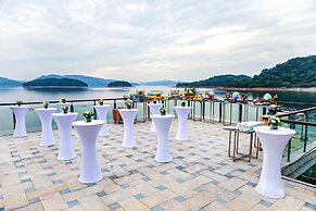 InterContinental One Thousand Island Lake Resort by IHG