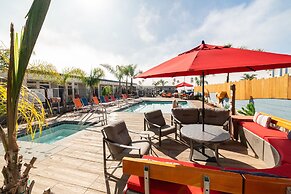 Beach Street Inn and Suites