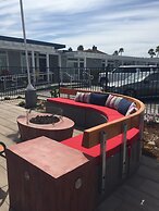 Beach Street Inn and Suites