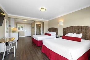 Beach Street Inn and Suites
