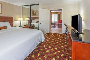 Howard Johnson by Wyndham Pasadena