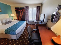 Howard Johnson by Wyndham Pasadena