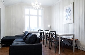 Luna Apartments