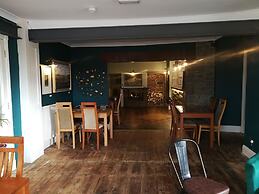 Feathers Hotel, Bar and Restaurant