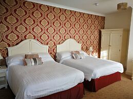 Feathers Hotel, Bar and Restaurant