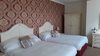 Feathers Hotel, Bar and Restaurant