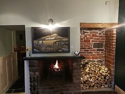 Feathers Hotel, Bar and Restaurant
