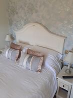Feathers Hotel, Bar and Restaurant