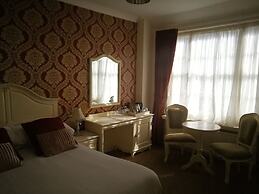 Feathers Hotel, Bar and Restaurant