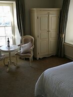 Feathers Hotel, Bar and Restaurant