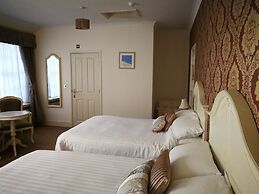 Feathers Hotel, Bar and Restaurant