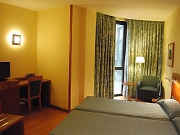 Hotel Mieres del Camino