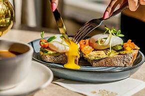 The St. Regis Toronto