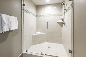 Shadow Ridge by All Seasons Resort Lodging