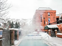 Shadow Ridge by All Seasons Resort Lodging