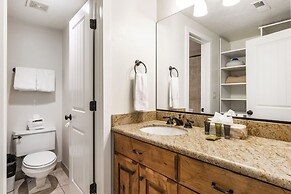 Shadow Ridge by All Seasons Resort Lodging