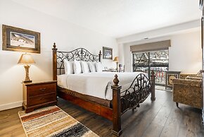 Shadow Ridge by All Seasons Resort Lodging