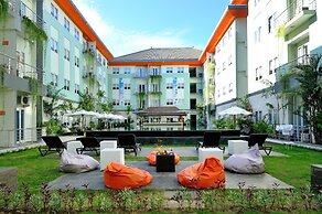 HARRIS Hotel & Residence Riverview Kuta Bali