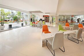 HARRIS Hotel & Residence Riverview Kuta Bali