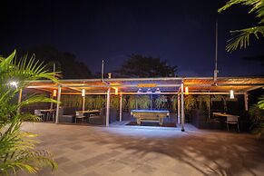 HARRIS Hotel & Residence Riverview Kuta Bali