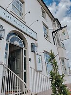 The Black Lion, Long Melford