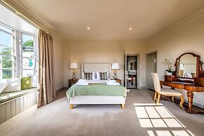 The Black Lion, Long Melford