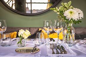 The Black Lion, Long Melford