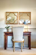 The Black Lion, Long Melford