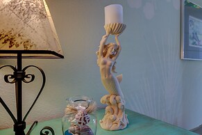 Anchor Inn NSB Bed & Breakfast