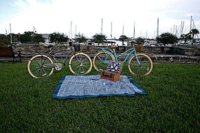 Anchor Inn NSB Bed & Breakfast