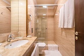 Attache Hotel
