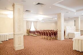 Attache Hotel