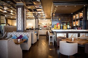 Attache Hotel
