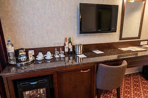 Attache Hotel