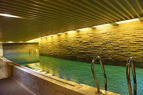 Royal International Hotel