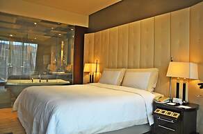 Royal International Hotel