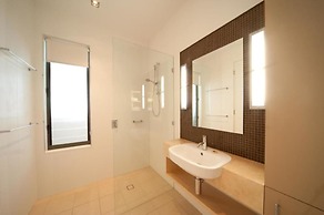 The Boathouse Apartments